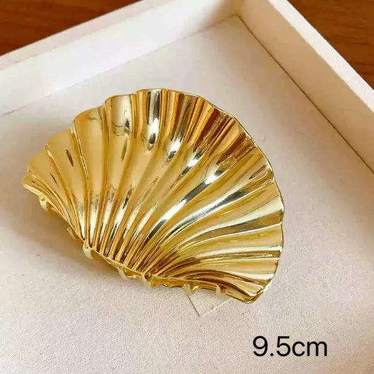 1Pc Silver Heart Hair Claw Clip – Elegant Love Design Hair Accessory for Women