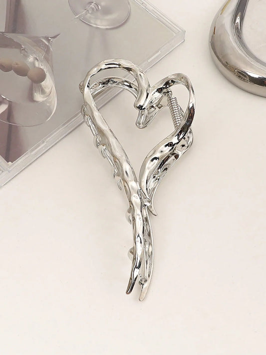 1Pc Silver Heart Hair Claw Clip – Elegant Love Design Hair Accessory for Women